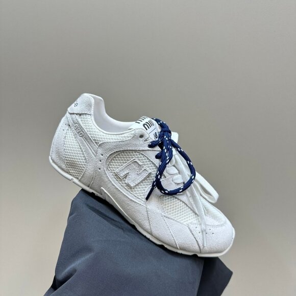 Miumiu x New Balance 530 Classic Sneake - Picture 3 of 8